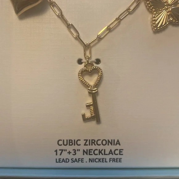 House of Harlow Gold Charm Cubic Zirconia Necklace Key 17” - Picture 2 of 4